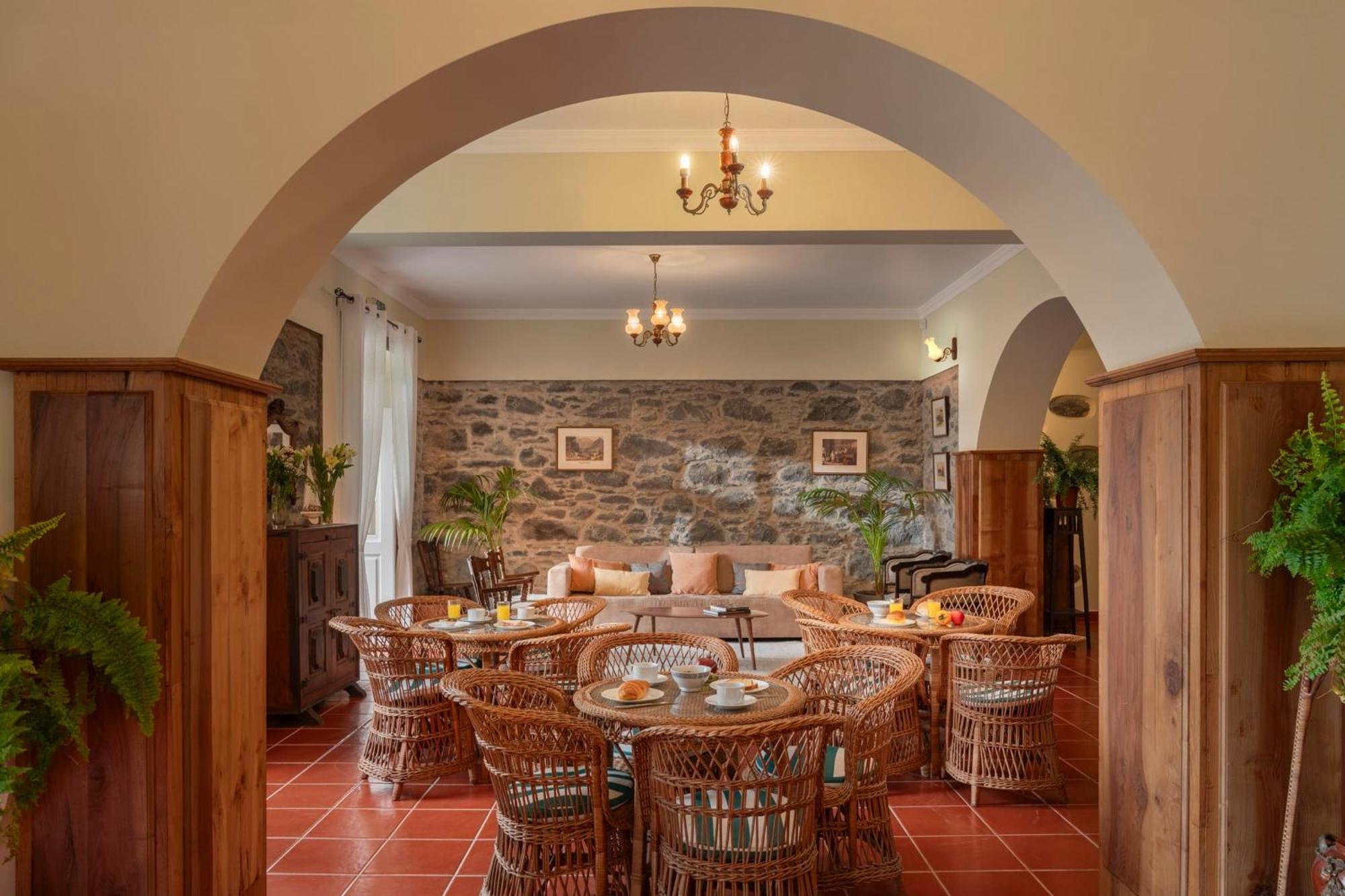 Jogo da Bola Casa Da Faja Alta - With Breakfast Included, By An Island Apart מראה חיצוני תמונה